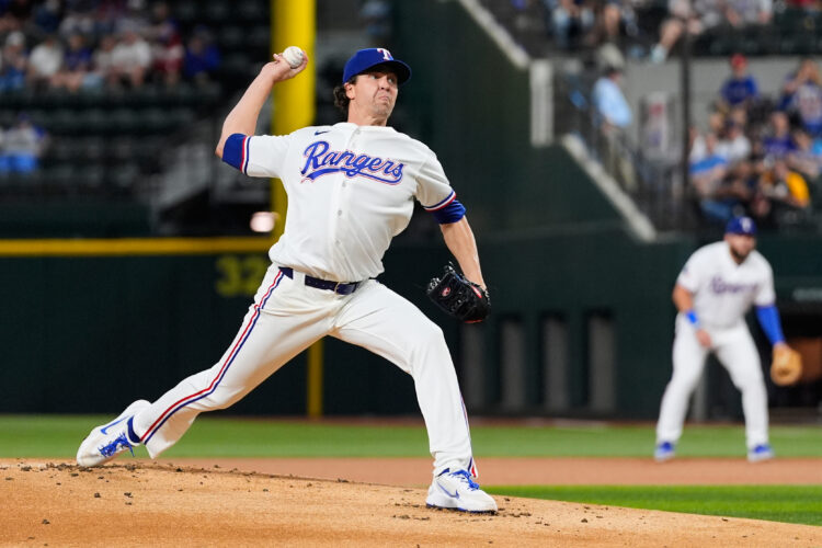 deGrom, bullpen help Rangers beat Pirates